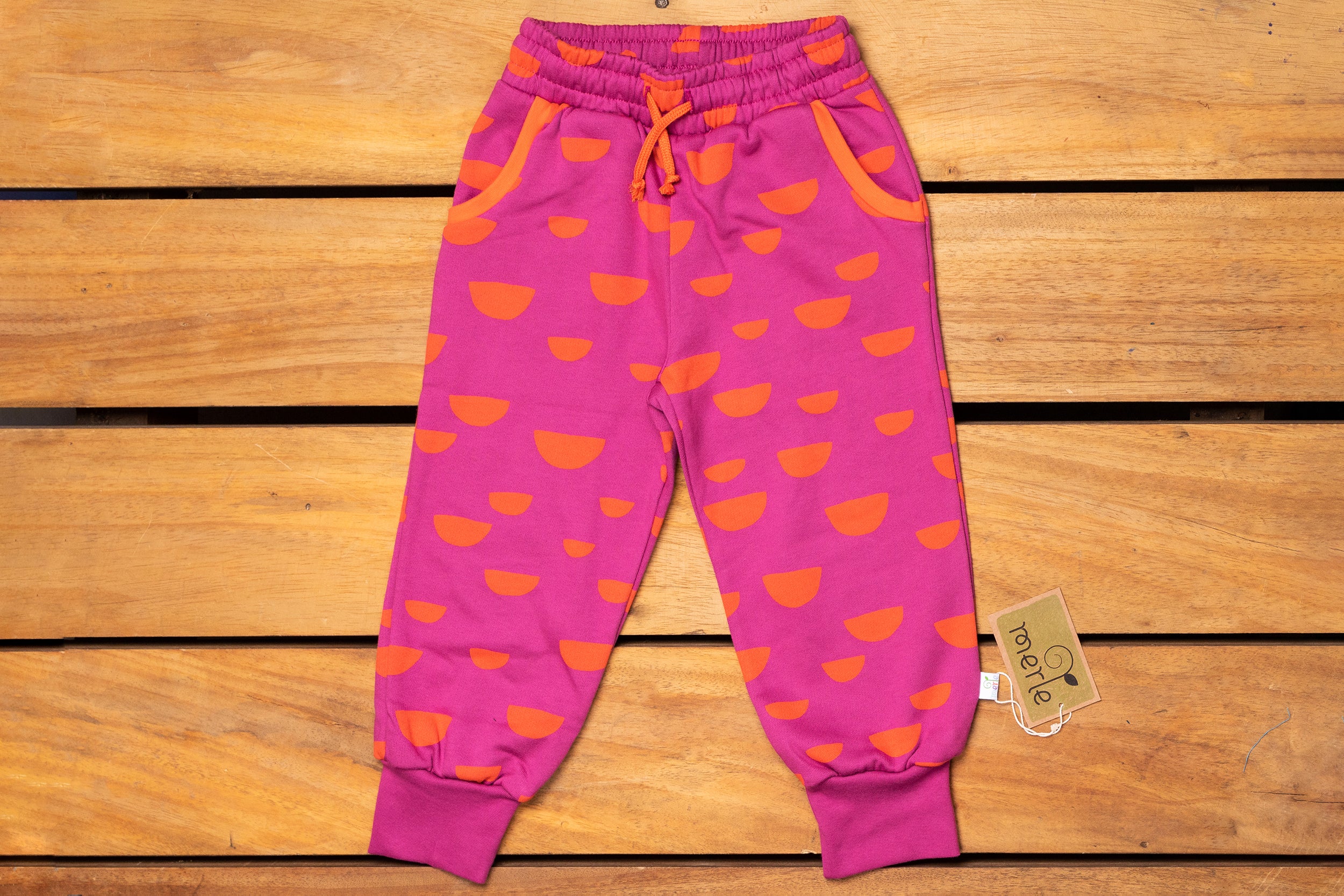 Merle - Joggers - Honey Bee