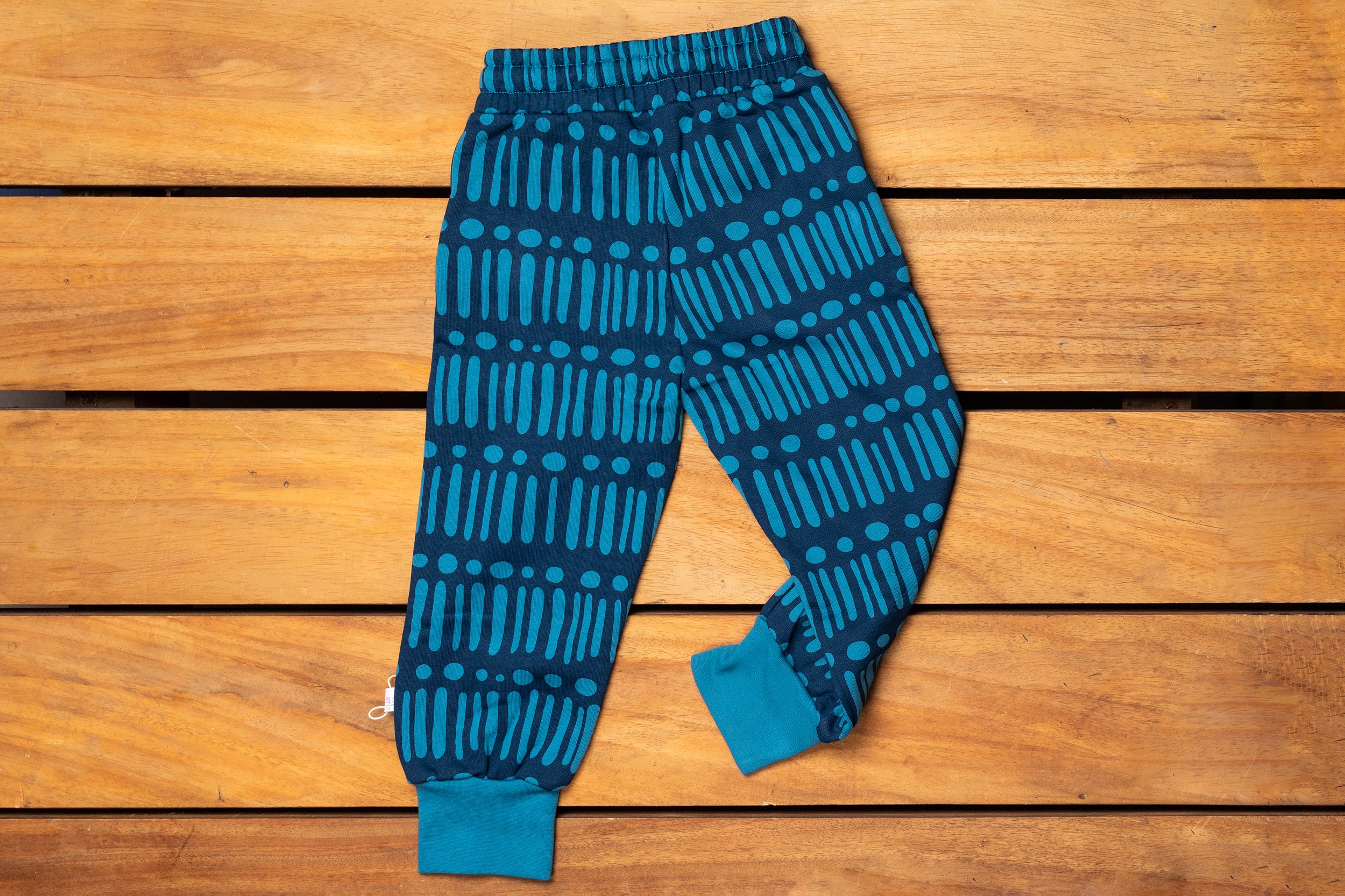 Merle - Joggers - Stag Beetle