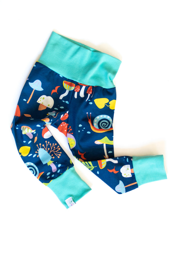 Merle Kids - Grow-With-Me Leggings - Forest At Night